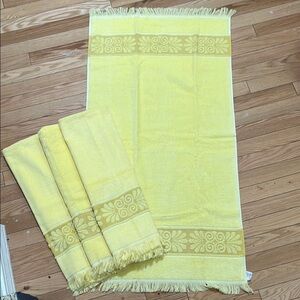 Vintage new Yellow Towel Set 1970’s dead stock four towels Monticello cannon